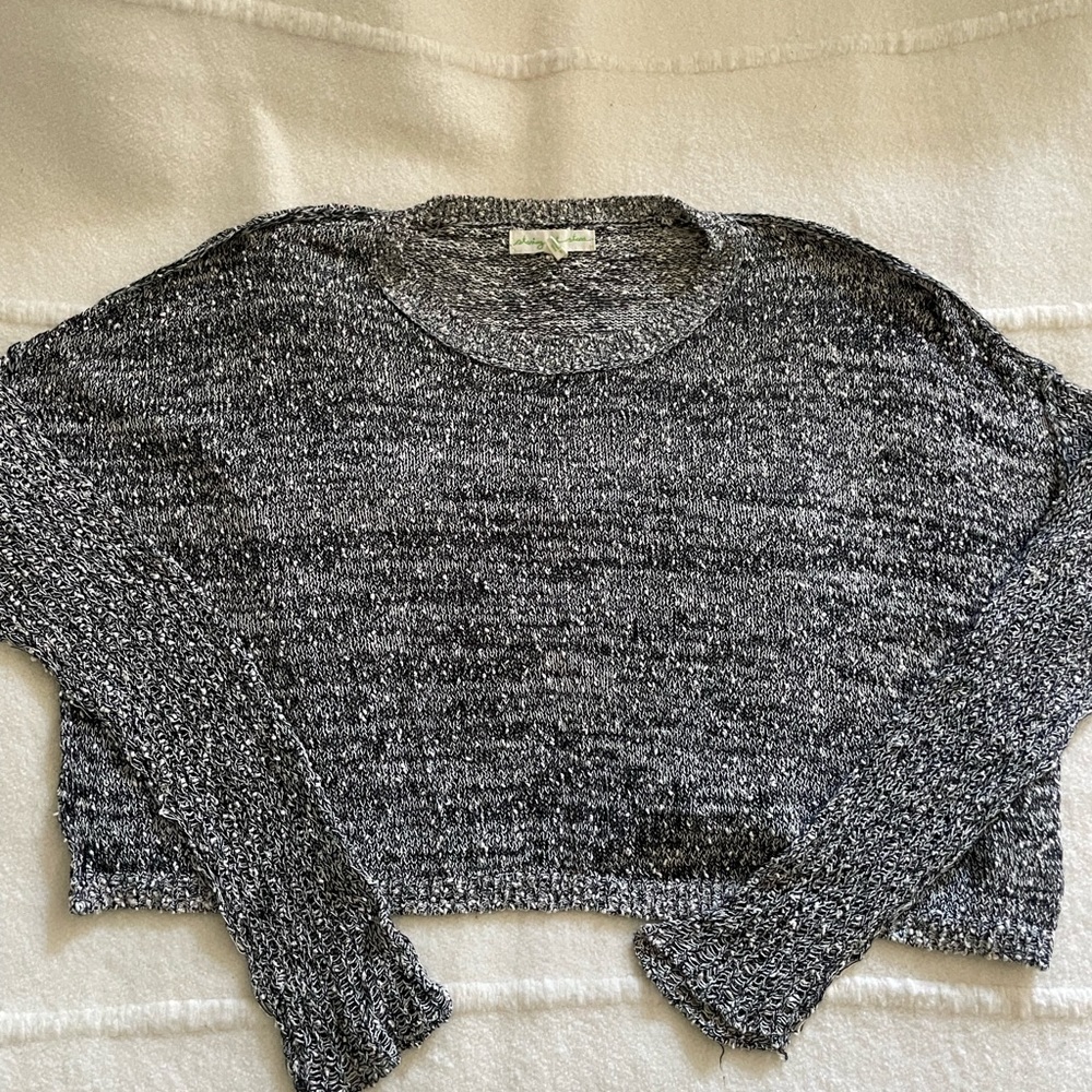 Staring at Stars | Black & White Cropped Sweater
